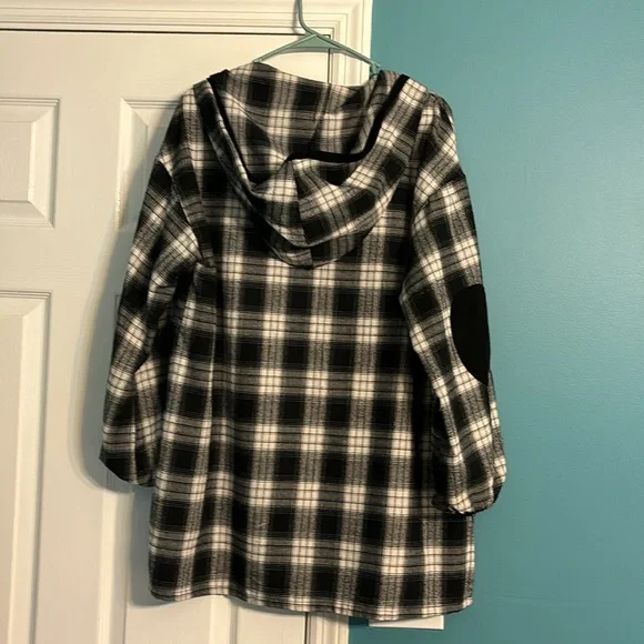 Top - Picture 3 of 5